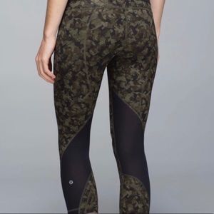 Lululemon run camo crop